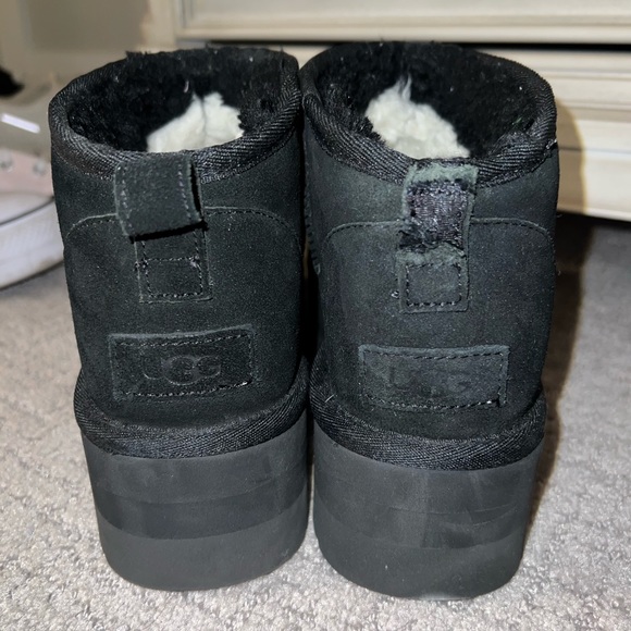 Platform Uggs in Black - Picture 5 of 10